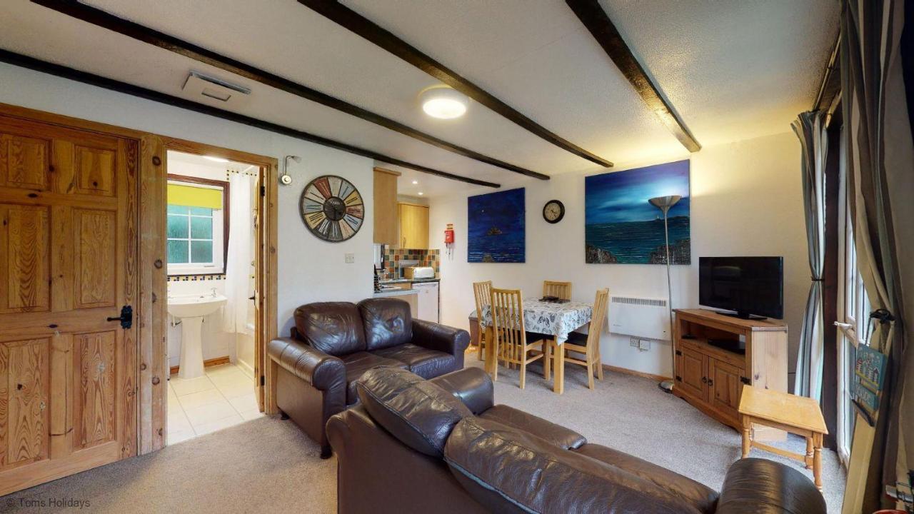 01 Tudor Court, Tolroy Manor Hayle Buitenkant foto